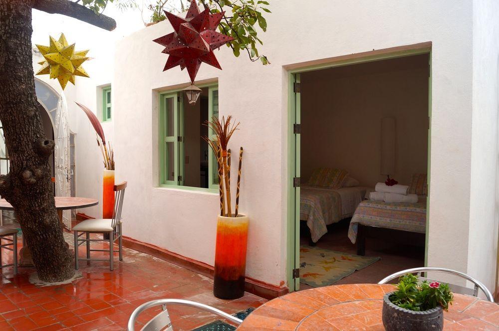Hotel Aqui Es Mexico Альенде Экстерьер фото