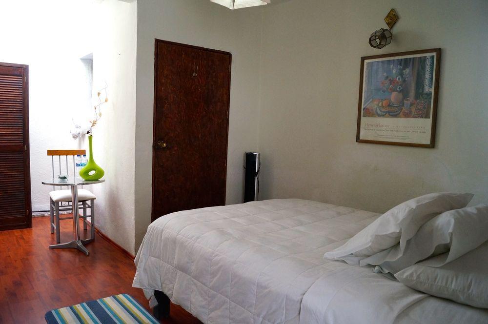 Hotel Aqui Es Mexico Альенде Экстерьер фото